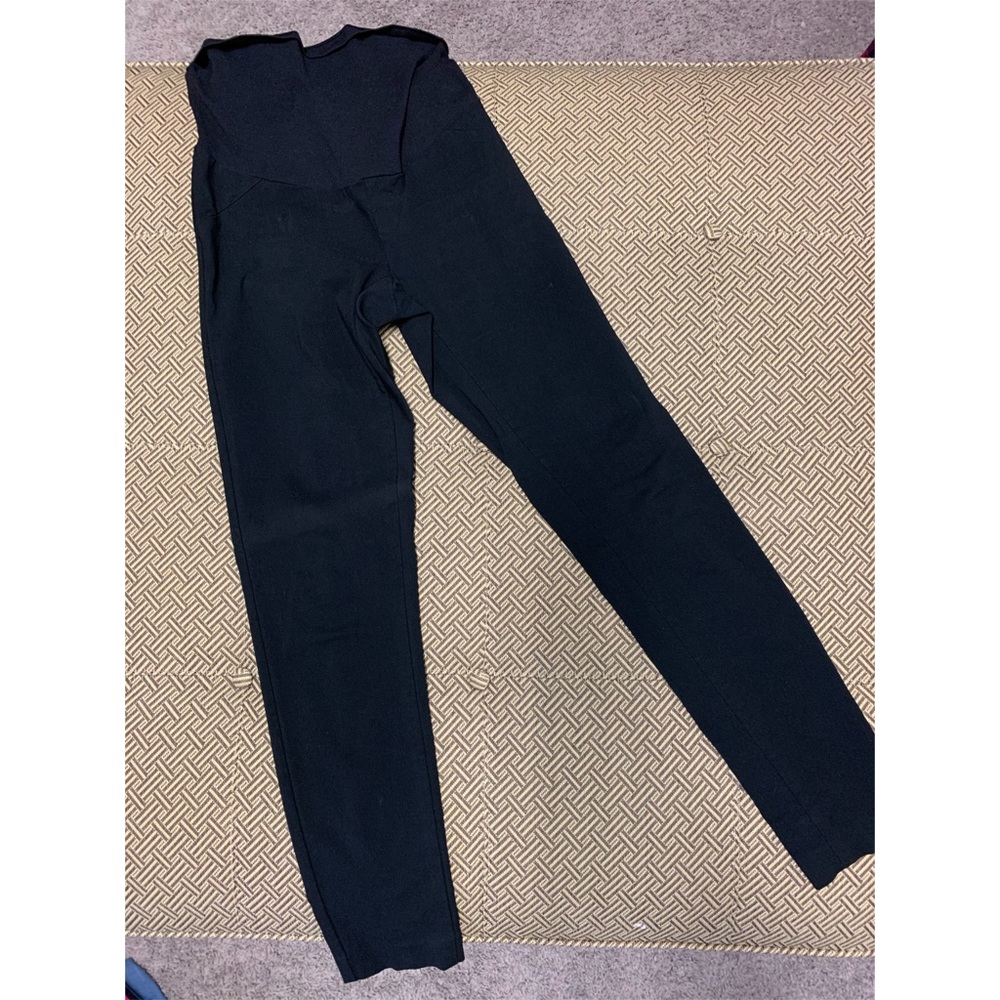 XS Maternity pants by Motherhood Maternity